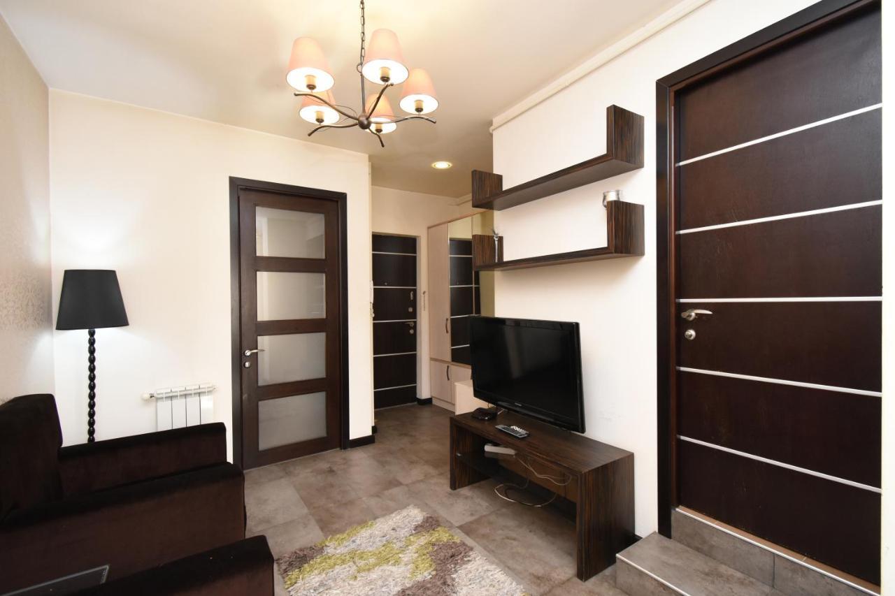 Galaxy Inn Luxury Hostel In Center Ереван Екстериор снимка