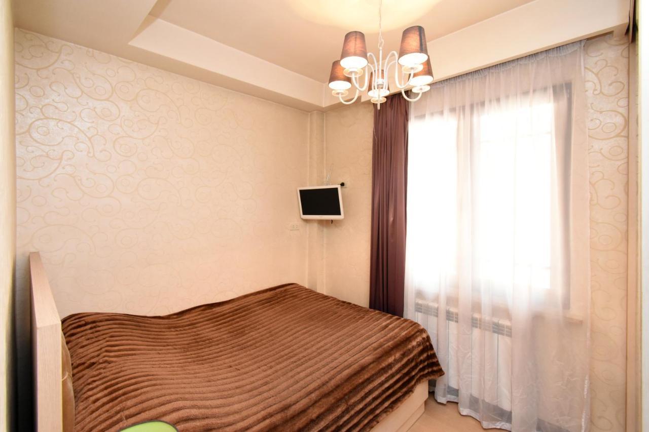 Galaxy Inn Luxury Hostel In Center Ереван Екстериор снимка