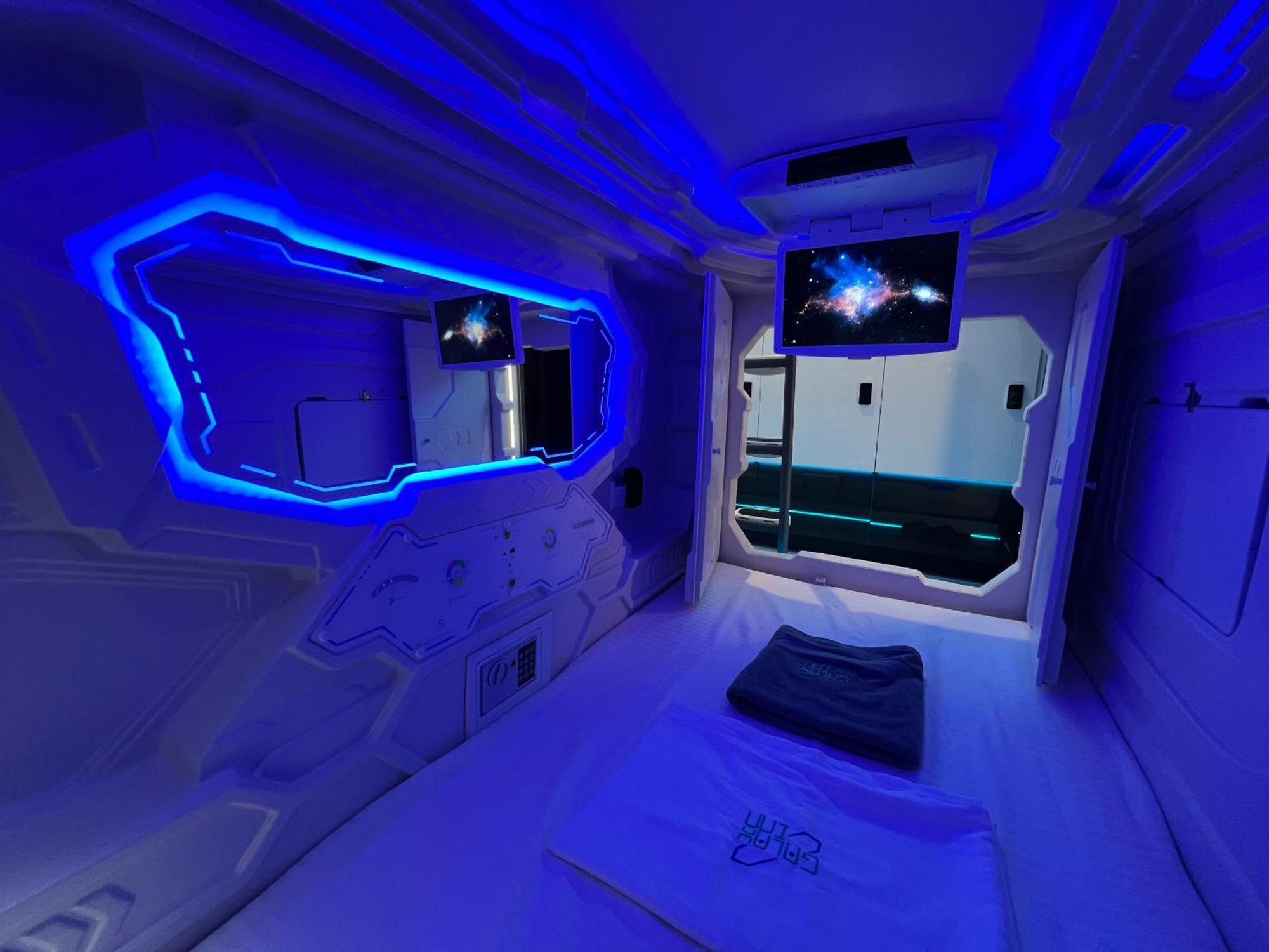 Galaxy Inn Luxury Hostel In Center Ереван Екстериор снимка
