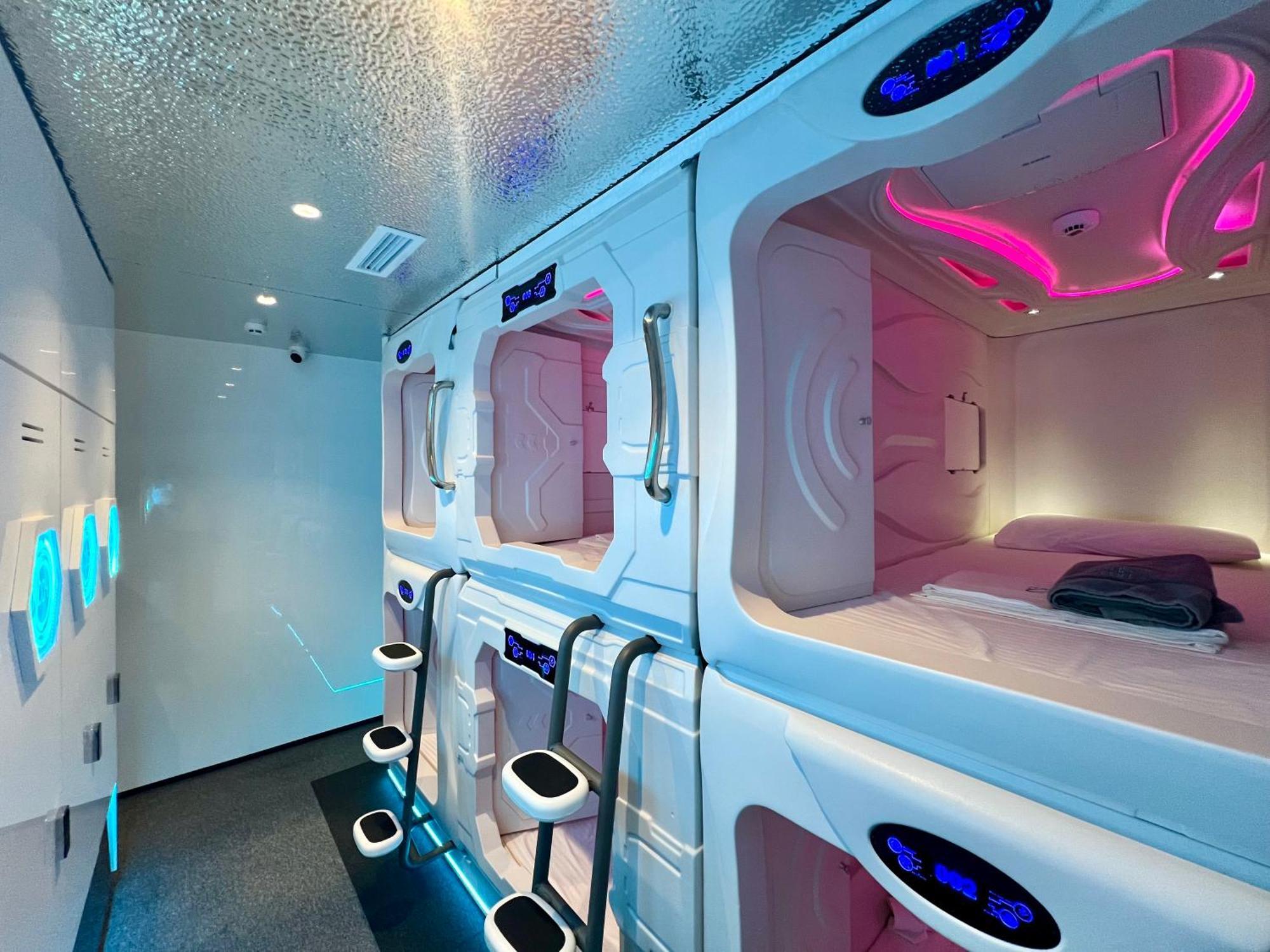 Galaxy Inn Luxury Hostel In Center Ереван Екстериор снимка